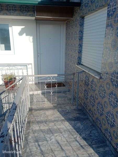 Alugo T2 e Tamel São Veríssimo - Grande imagem: 3/12