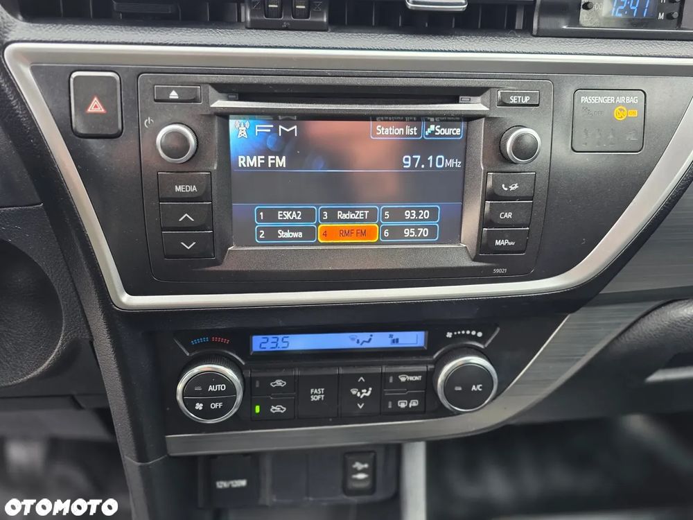 Toyota Auris 2.0 D-4D Prestige - 31