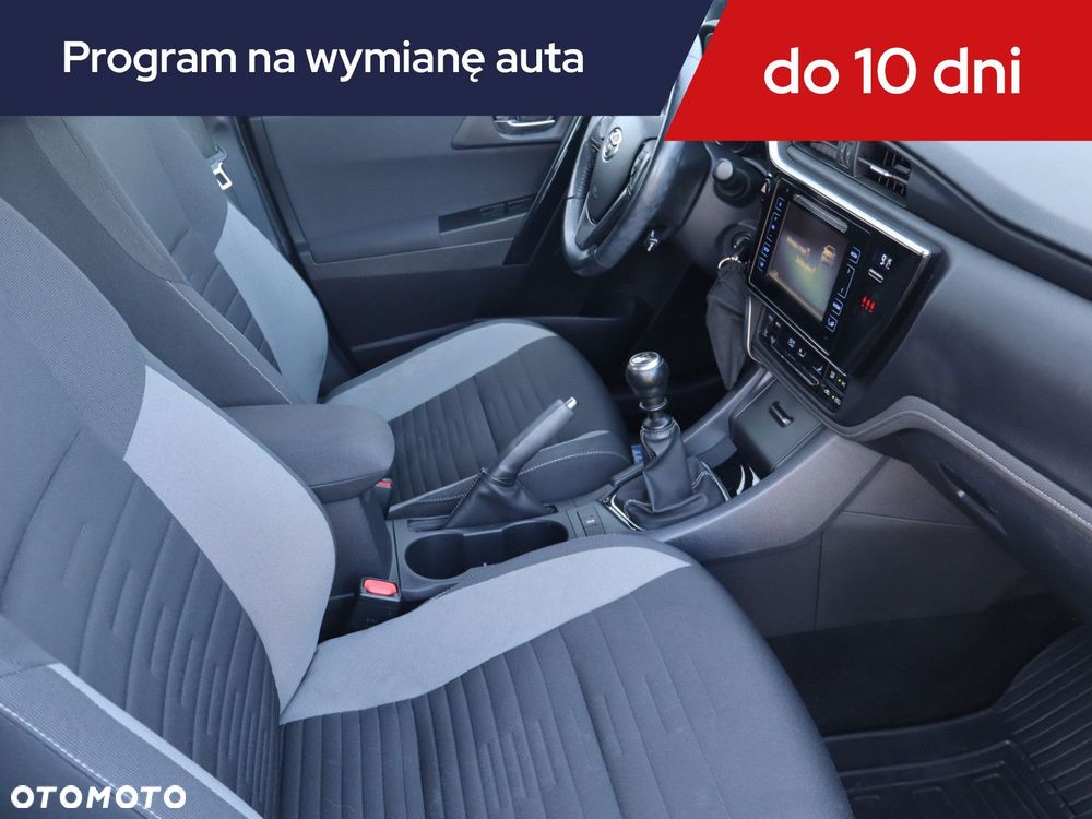 Toyota Auris - 11