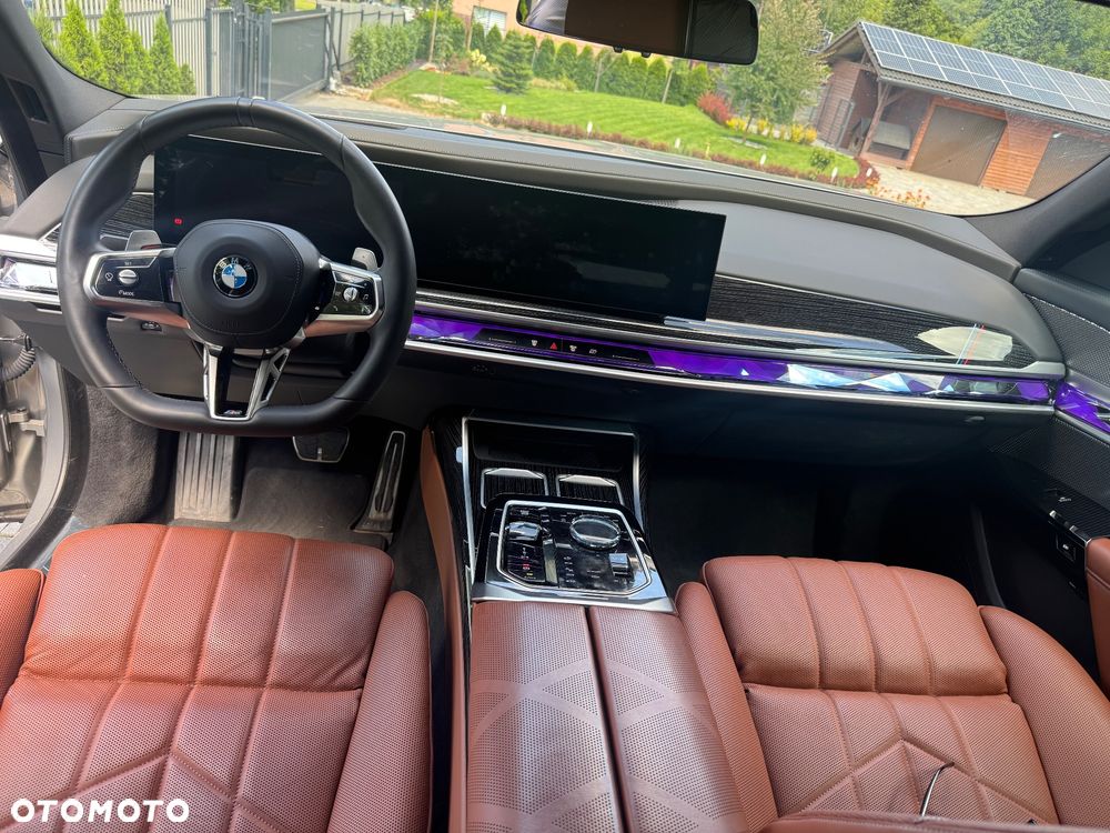 BMW Seria 7 740d xDrive mHEV M Sport sport - 7