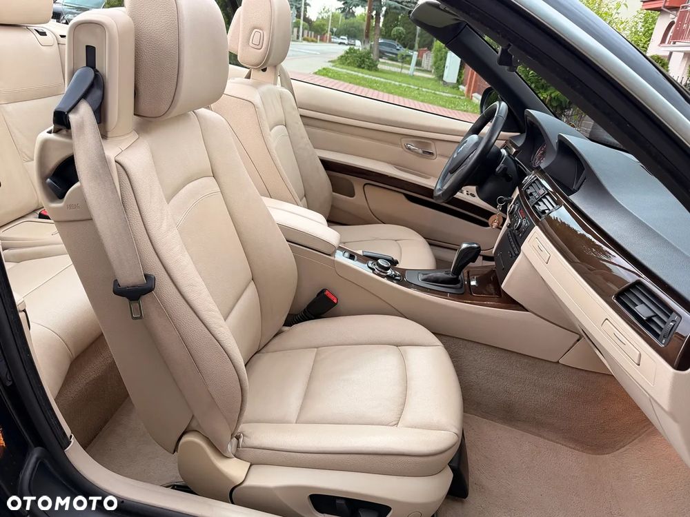 BMW Seria 3 325d Edition Exclusive - 12