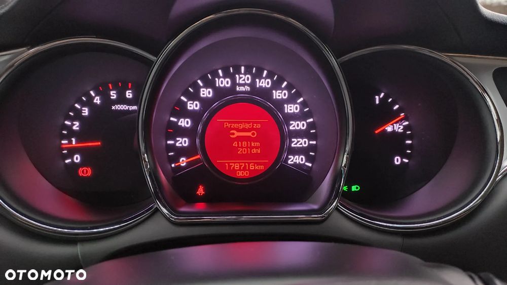 Kia Ceed 1.6 CRDi 136 ISG Vision - 21