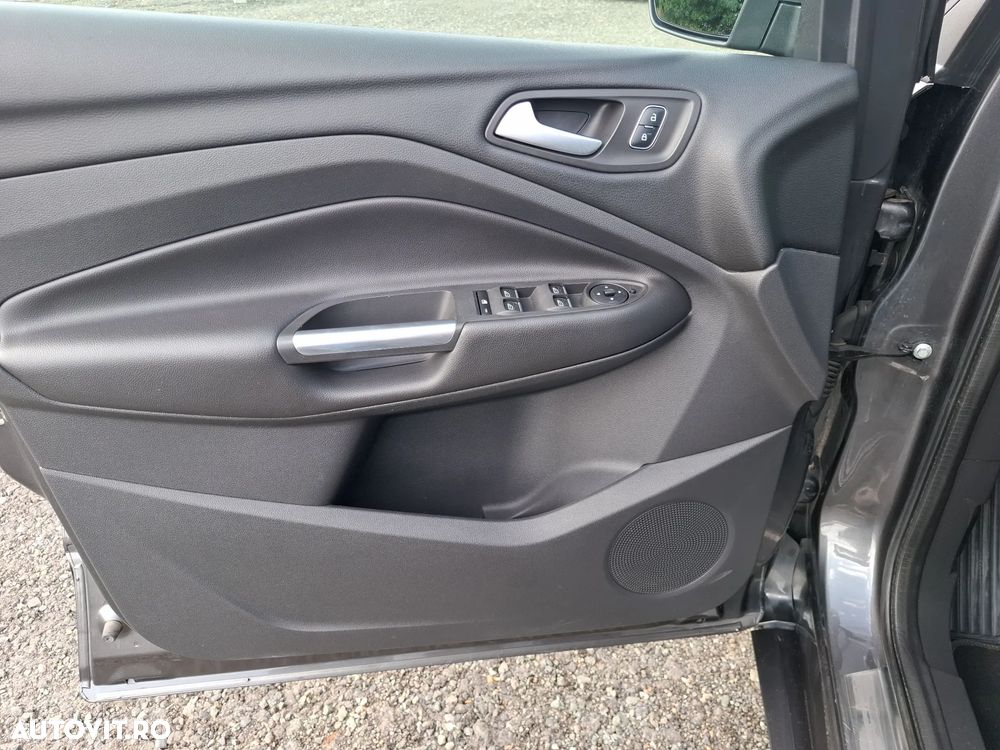 Ford Kuga 2.0 TDCi 4WD Powershift ST-Line - 20