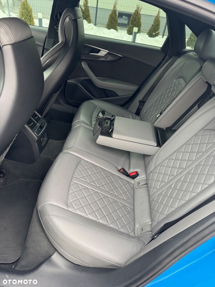 Audi S4 Limousine - 16