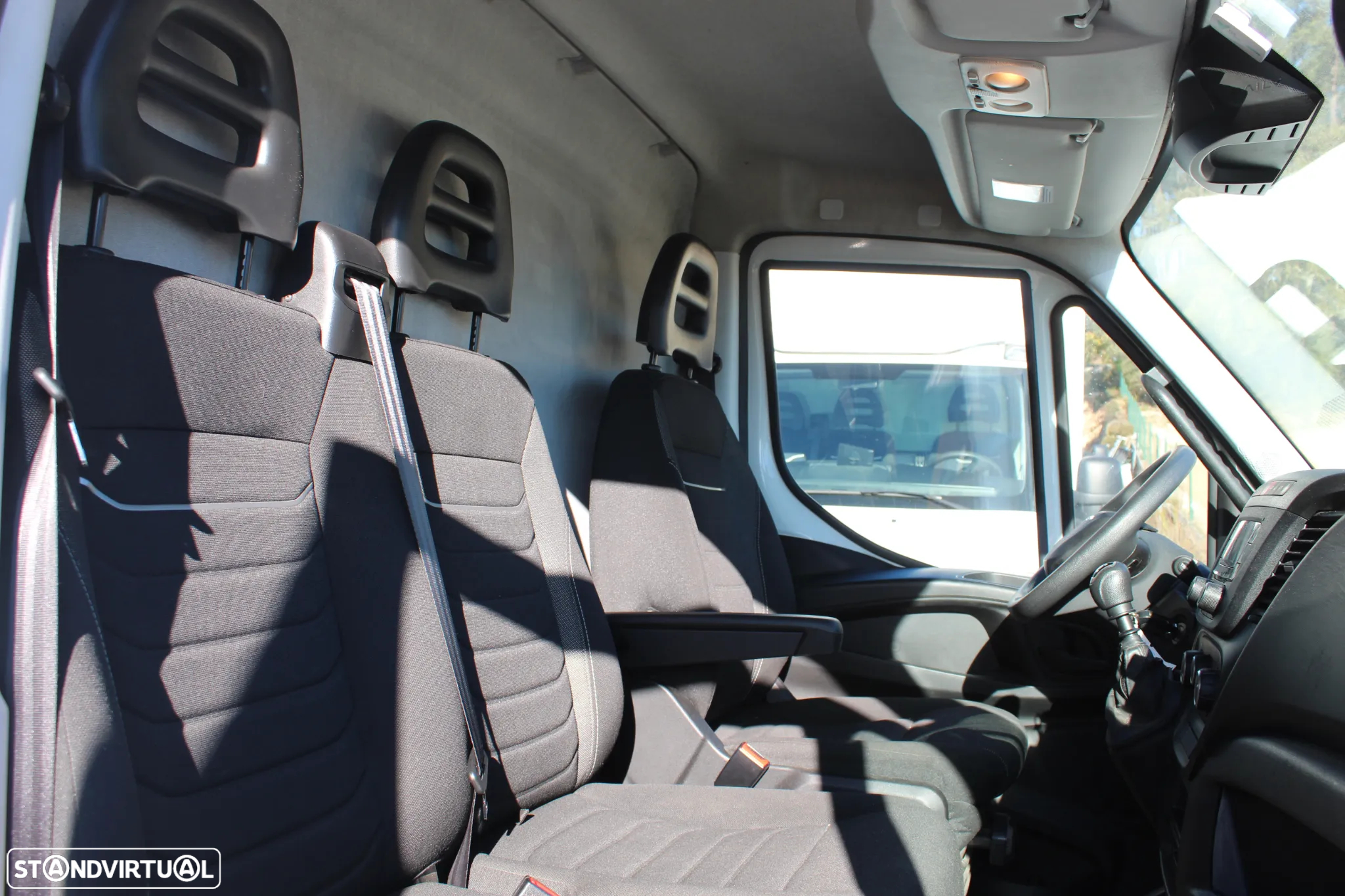 Iveco DAILY 35-160 // 16M3 - 8