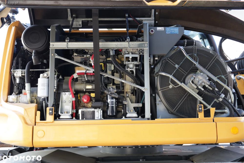 Liebherr A910 Compact Litronic - 36