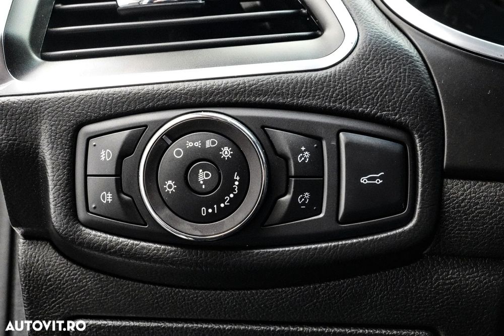 Ford Edge 2.0 TDCi Powershift Sport - 27