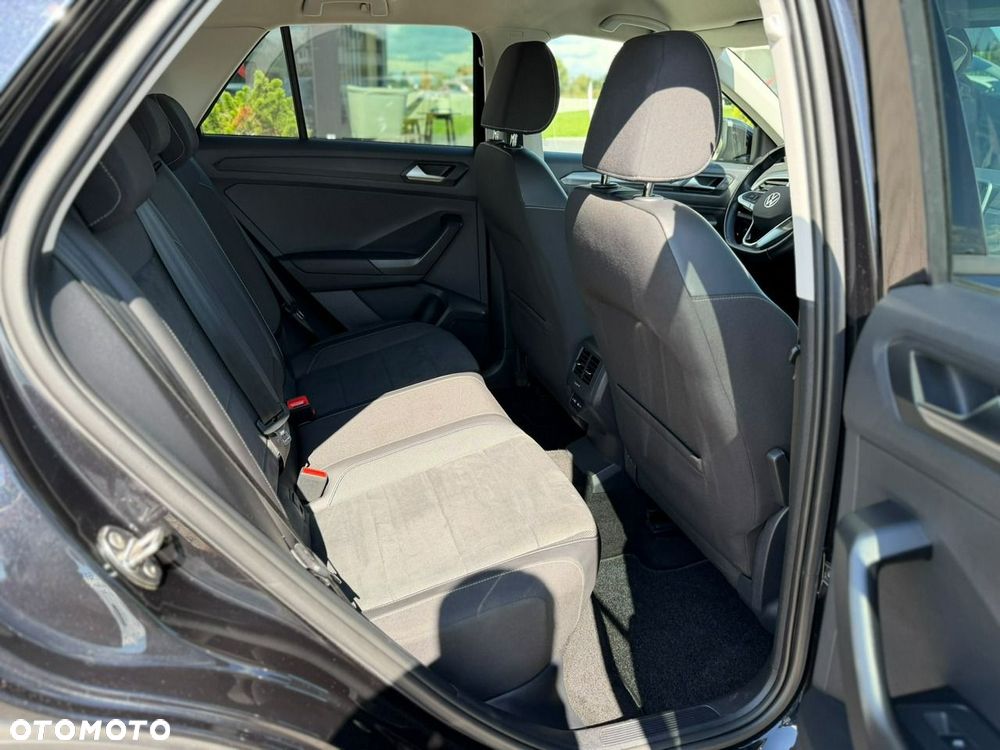 Volkswagen T-Roc - 17