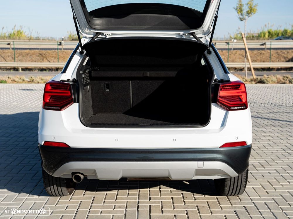 Audi Q2 30 TDI Design S tronic - 22