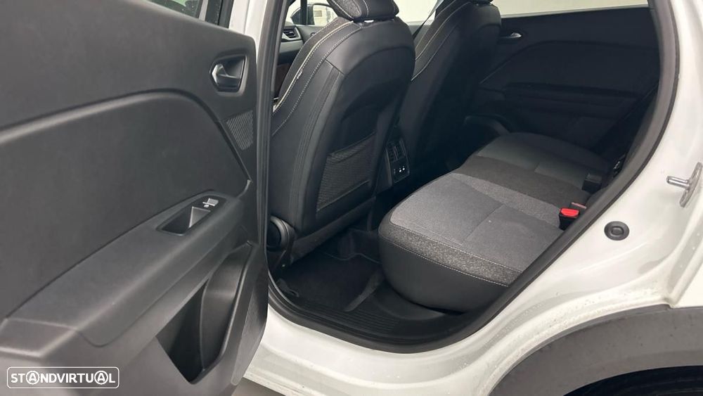 Renault Captur 1.3 TCe Techno EDC - 6