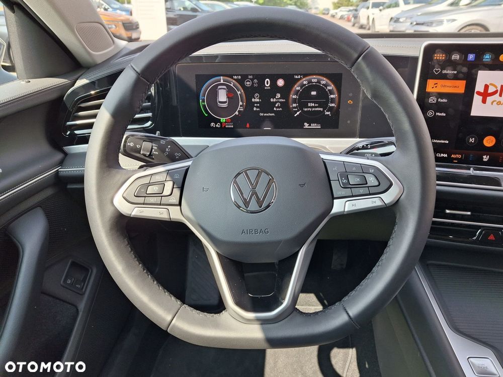 Volkswagen Passat - 22