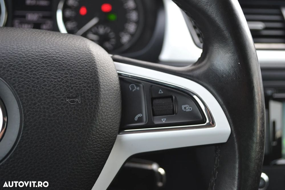 Skoda RAPID 1.4 TSI DSG Ambition - 15