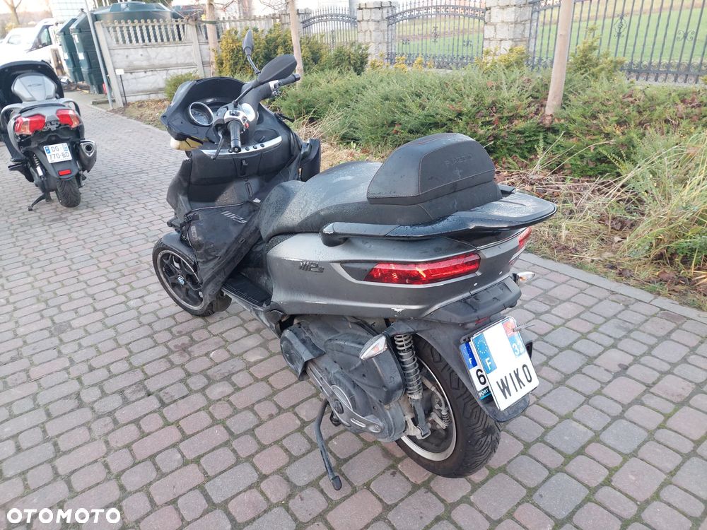 Piaggio MP-3 - 4