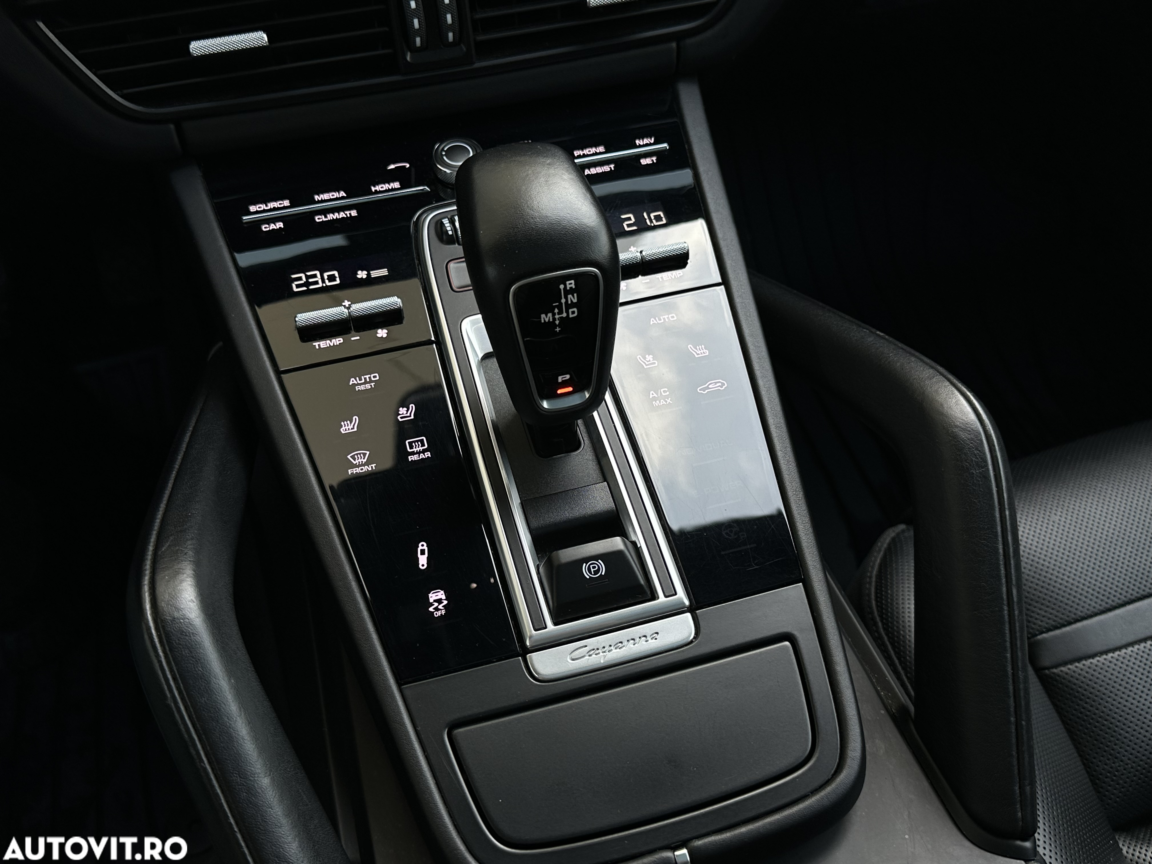 Porsche Cayenne Standard - 13