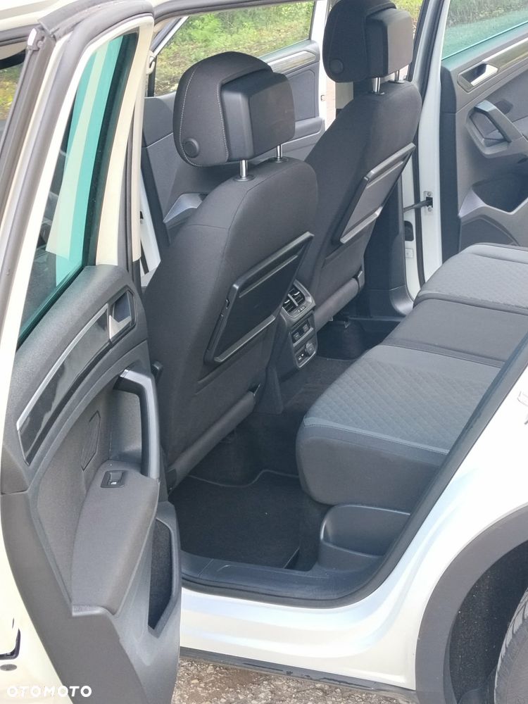 Volkswagen Tiguan - 16