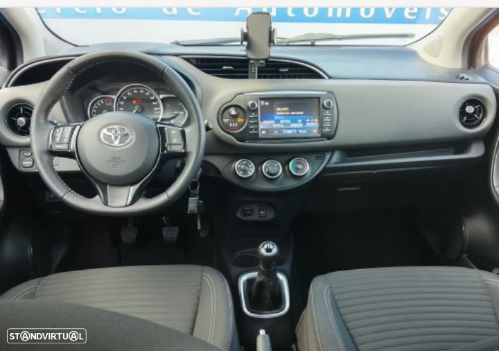Toyota Yaris 1.0 VVT-i Exclusive - 4
