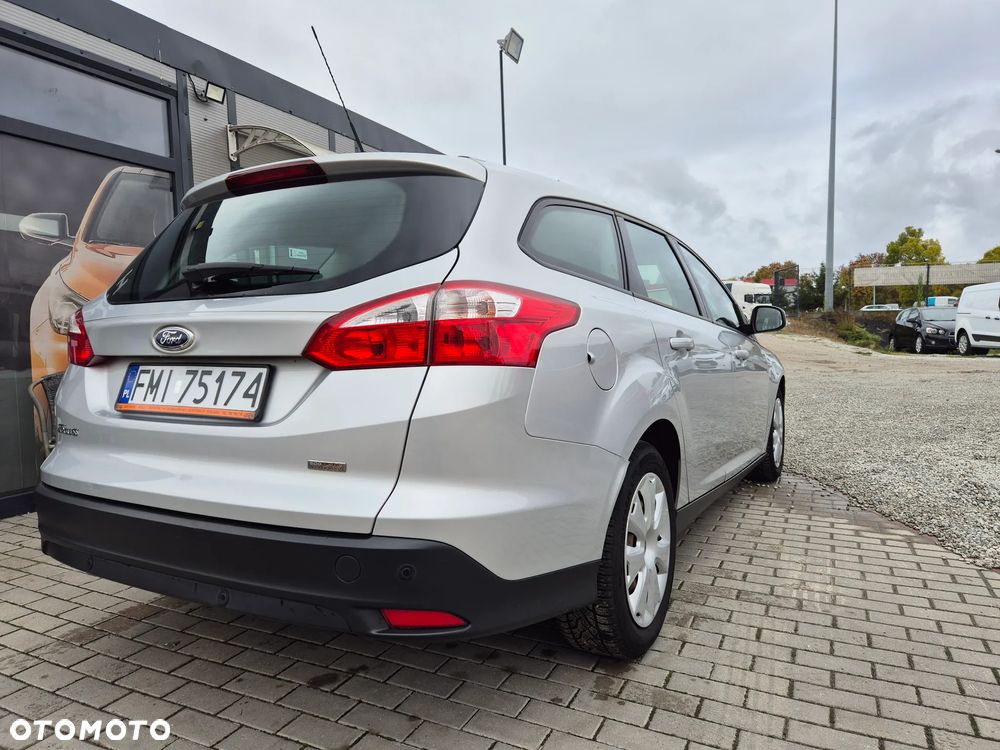 Ford Focus 1.6 TDCi DPF Champions Edition - 8
