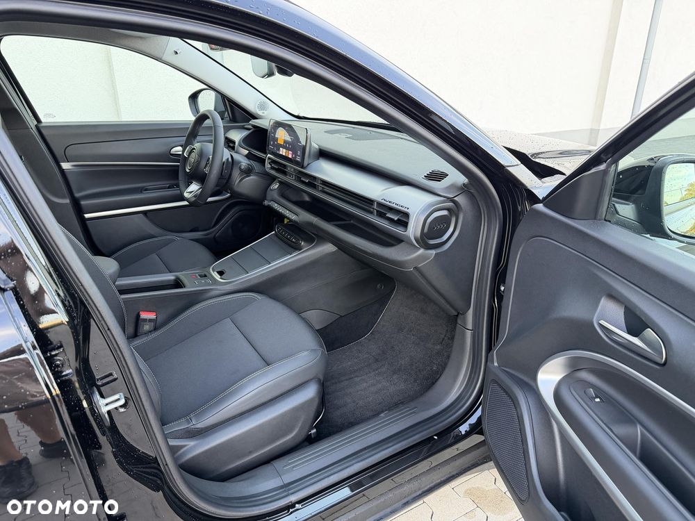 Jeep Avenger 1.2 T3 mHEV Summit Winter Edition FWD eDCT6 - 22