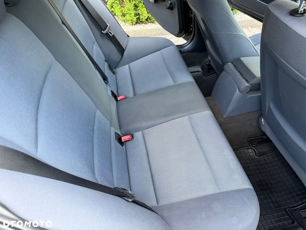 BMW Seria 1 116i - 13