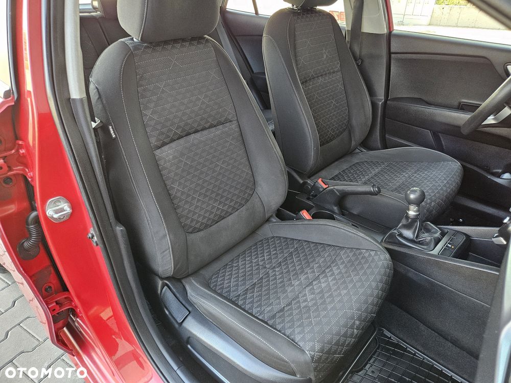 Kia Rio - 7