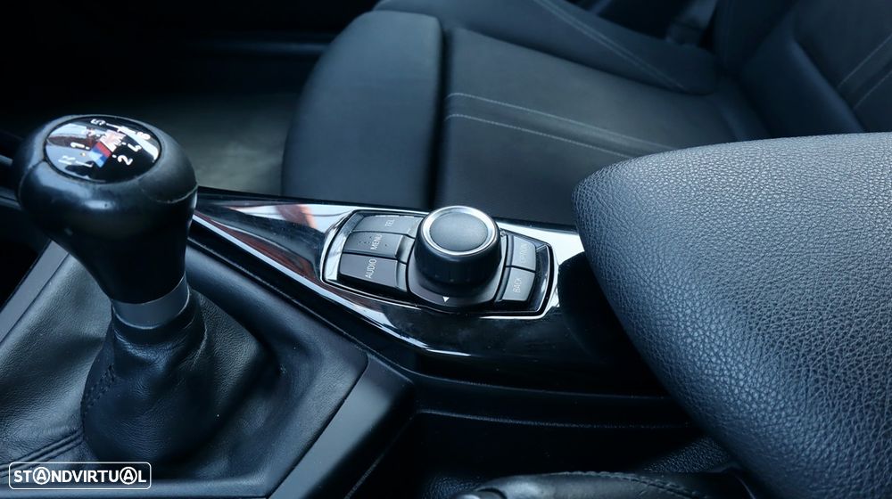 BMW 116 d Line Sport - 31