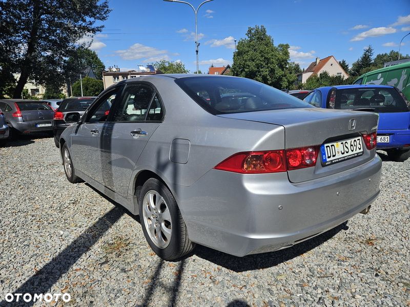 Honda Accord 2.0 Executive - 4