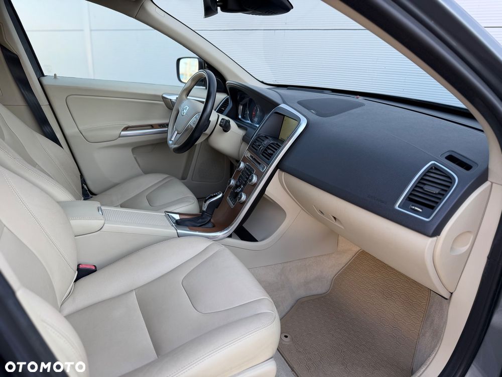 Volvo XC 60 T6 Drive-E Summum - 20
