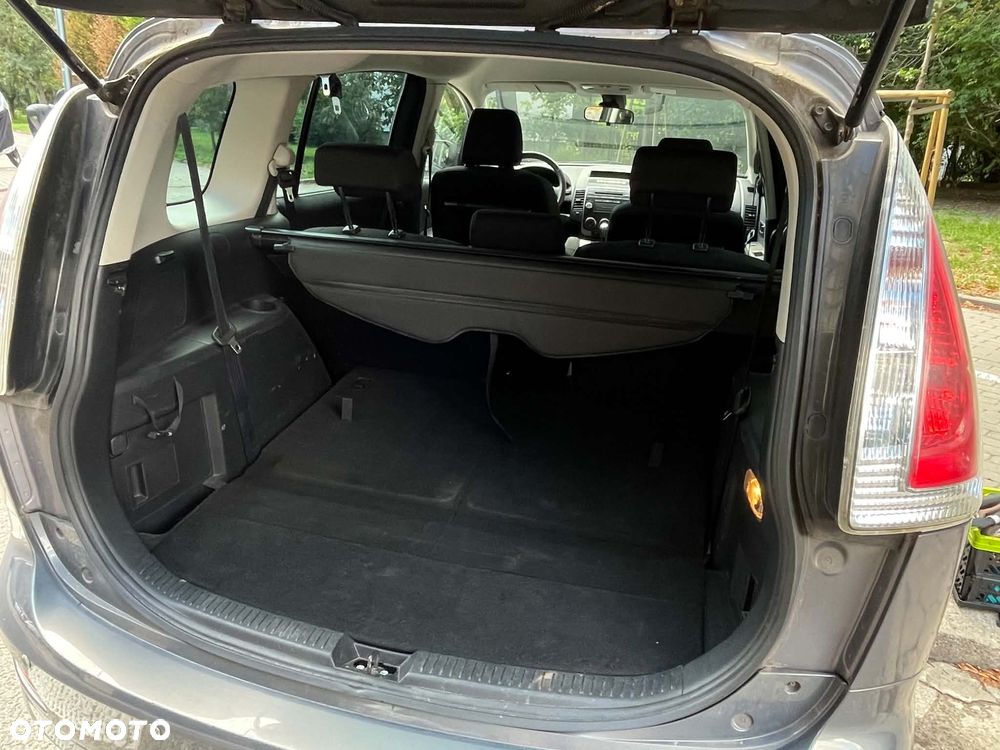 Mazda 5 - 7
