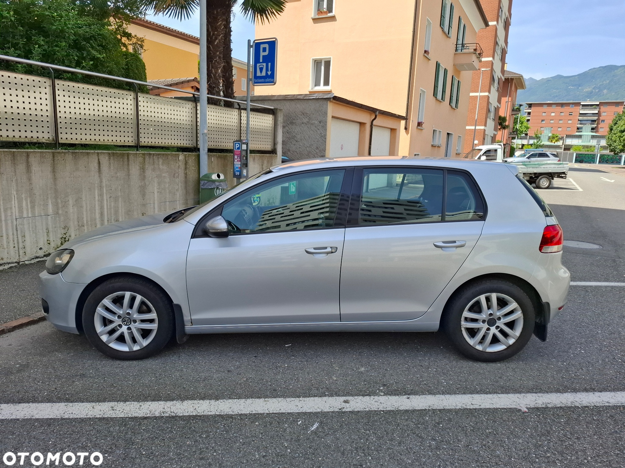 Volkswagen Golf VI 1.6 TDI Comfortline - 2