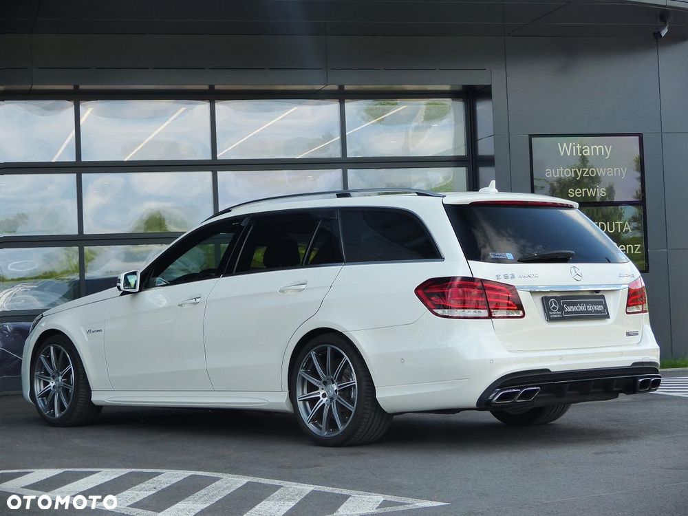 Mercedes-Benz Klasa E 63 AMG S 4-Matic - 8