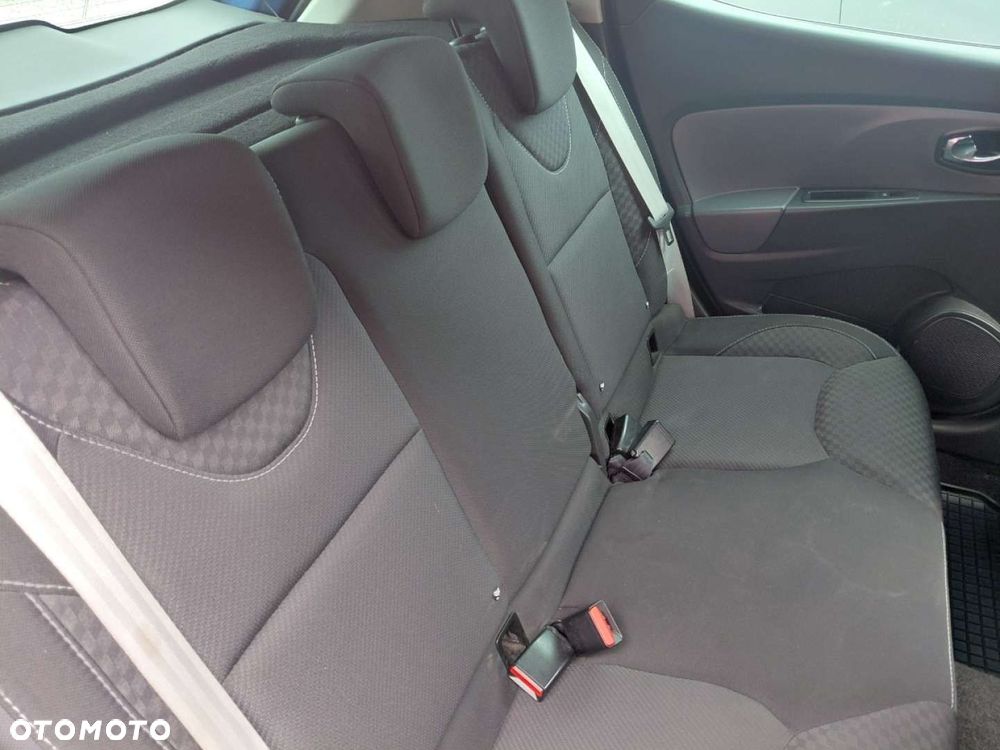 Renault Clio - 19