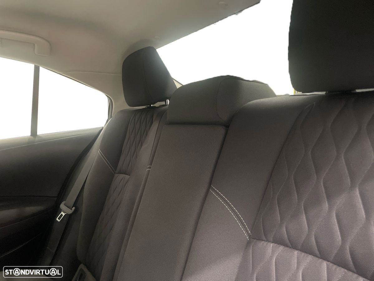 Toyota Corolla - 13