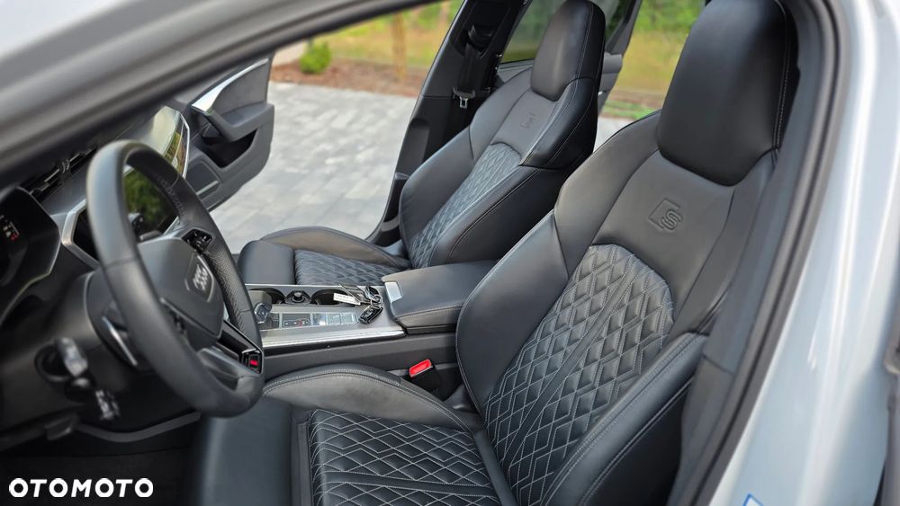 Audi A6 Avant 45 TFSI quattro S tronic S line - 27