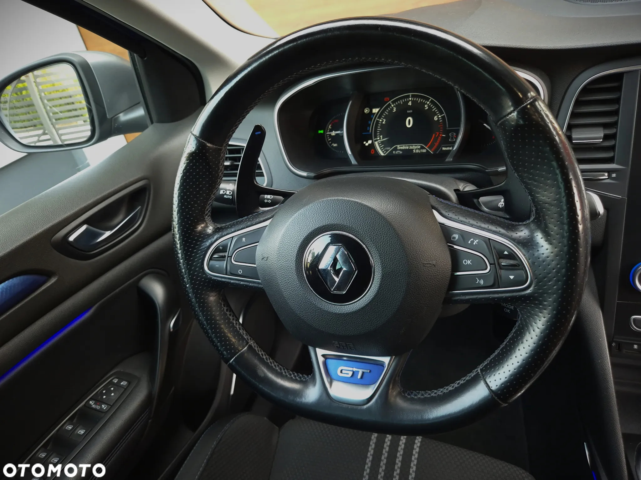 Renault Megane ENERGY TCe 205 EDC GT - 22