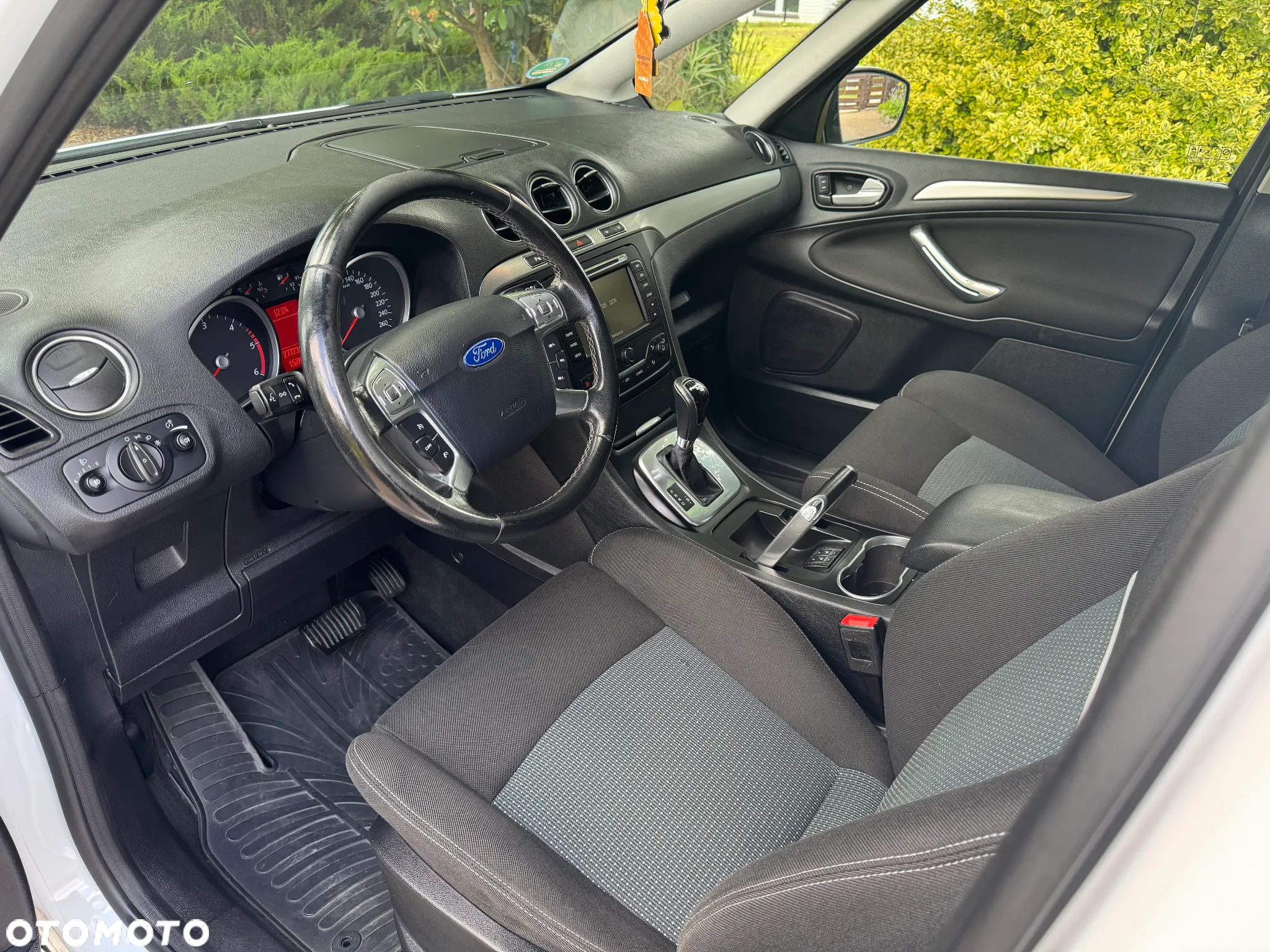 Ford S-Max - 9