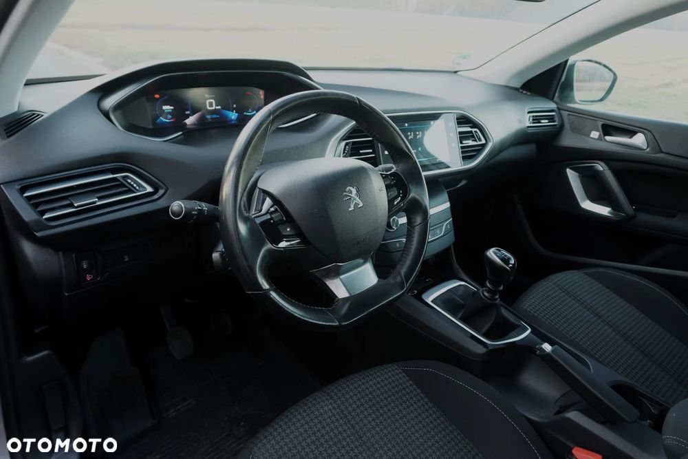 Peugeot 308 BlueHDi 130 Allure Pack - 30