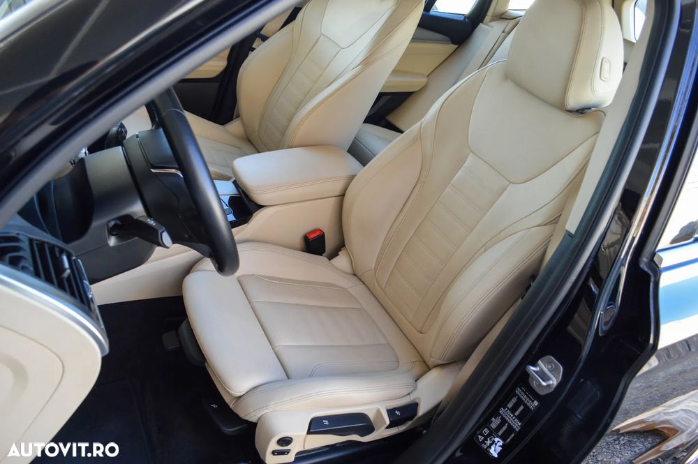 BMW X3 xDrive20i Aut. xLine - 31