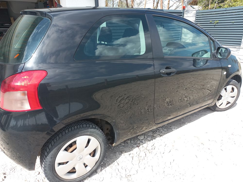 Toyota Yaris 1.0 Luna A/C - 26