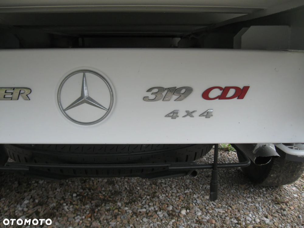 Mercedes-Benz 319 CDI.  4 X 4. DOKA - BRYGADÓWKA. KLIMA - 3