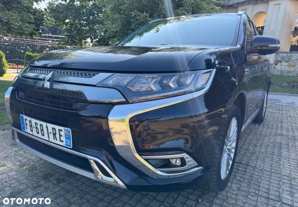 Mitsubishi Outlander - 24