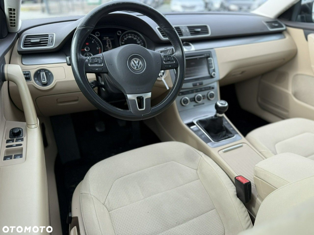 Volkswagen Passat Variant 2.0 Blue TDI SCR Highline - 5