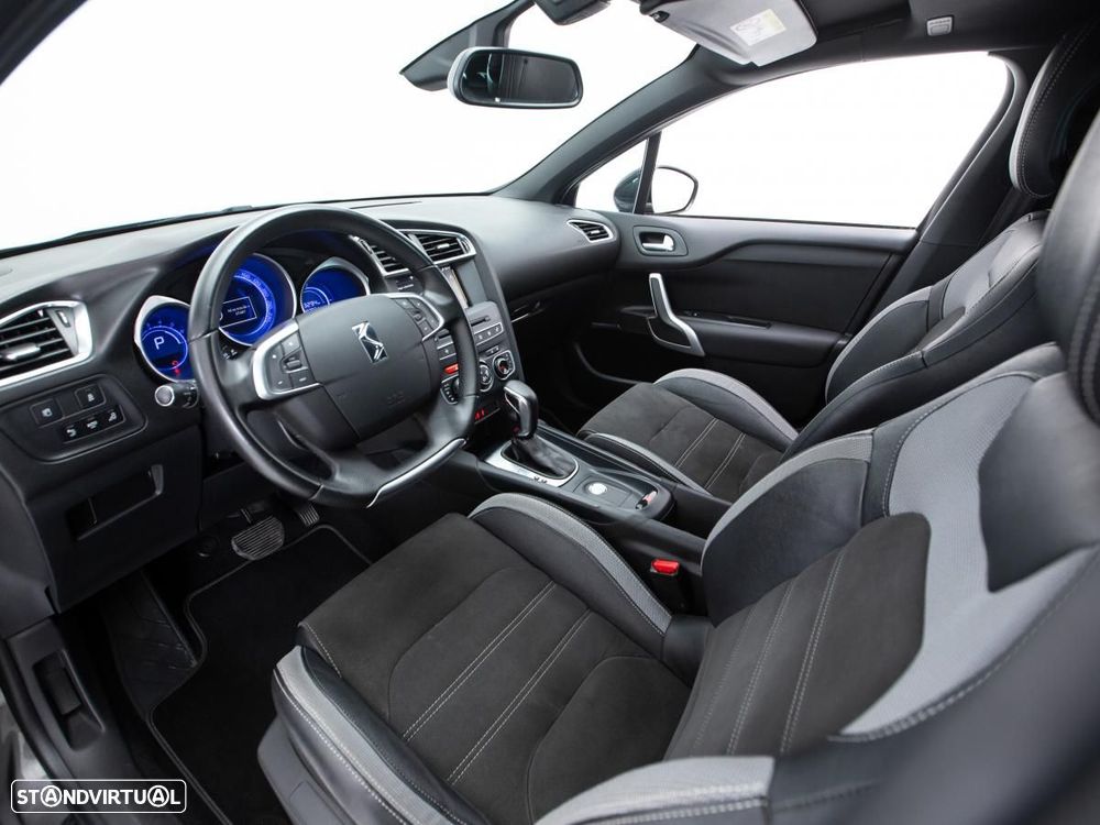 DS DS4 - 7