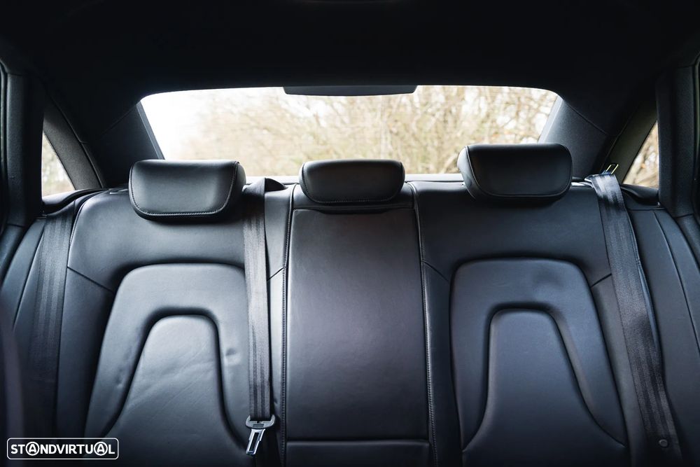 Audi A4 2.0 TDI DPF S line Sport Pack - 42