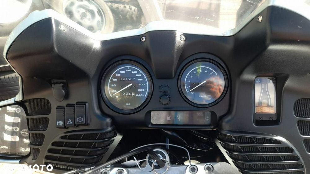 BMW R - 9