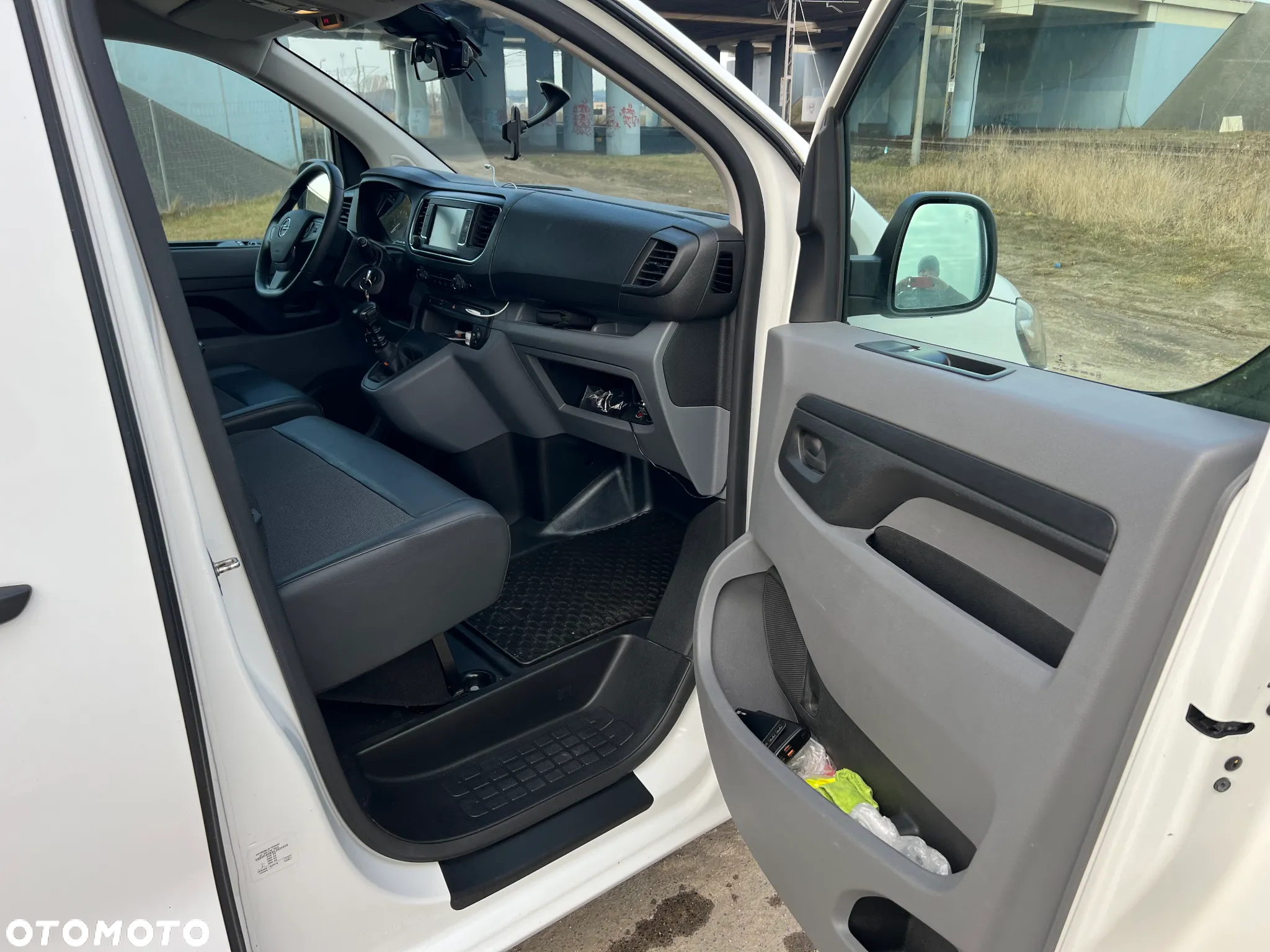 Opel VIVARO - 11