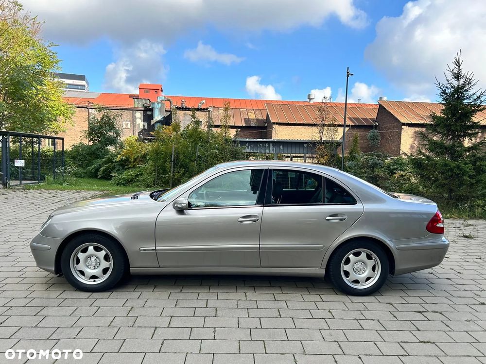 Mercedes-Benz Klasa E 200 CDI Classic - 9