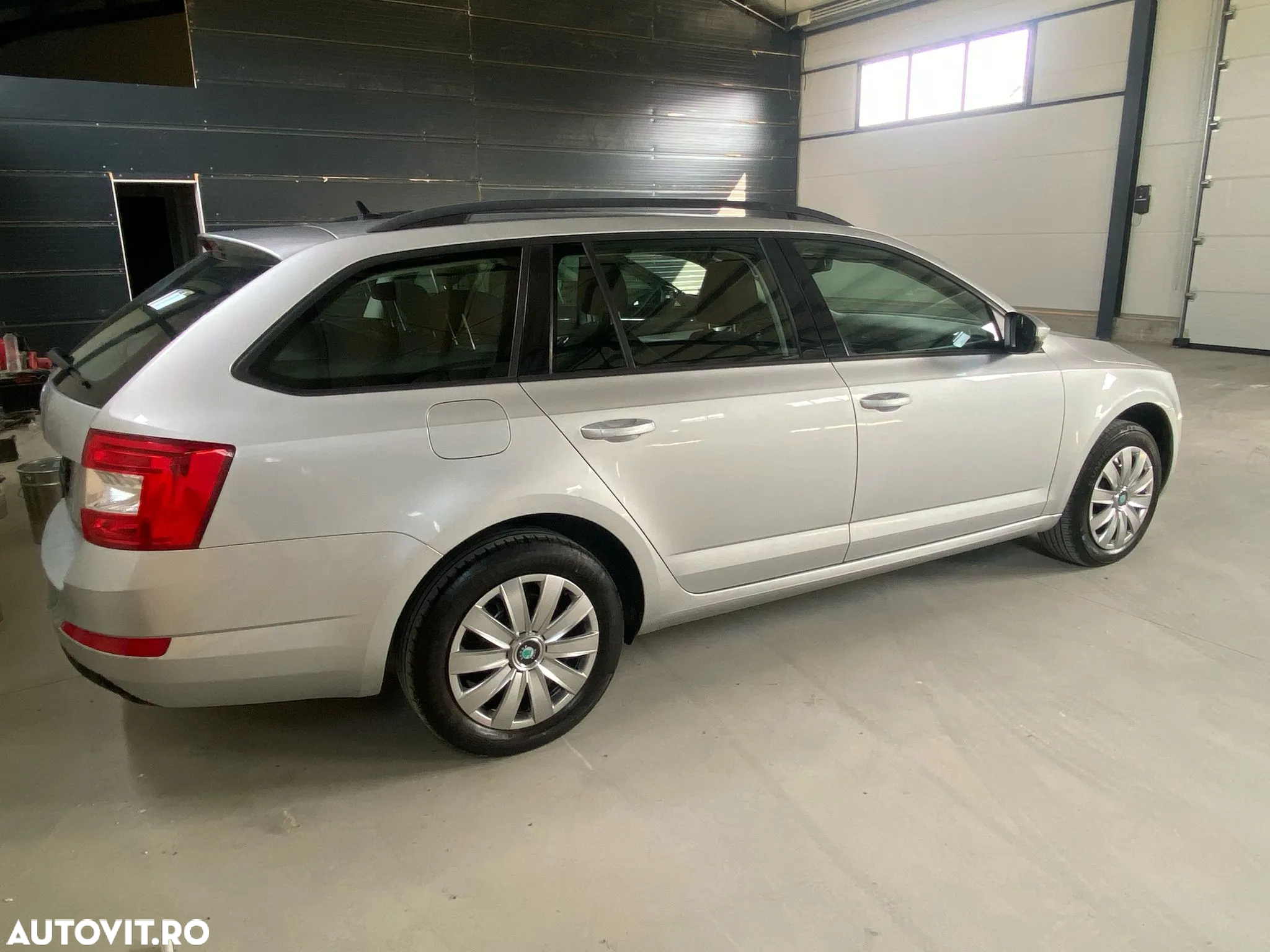 Skoda Octavia 1.6 TDI 4X4 Ambition - 3
