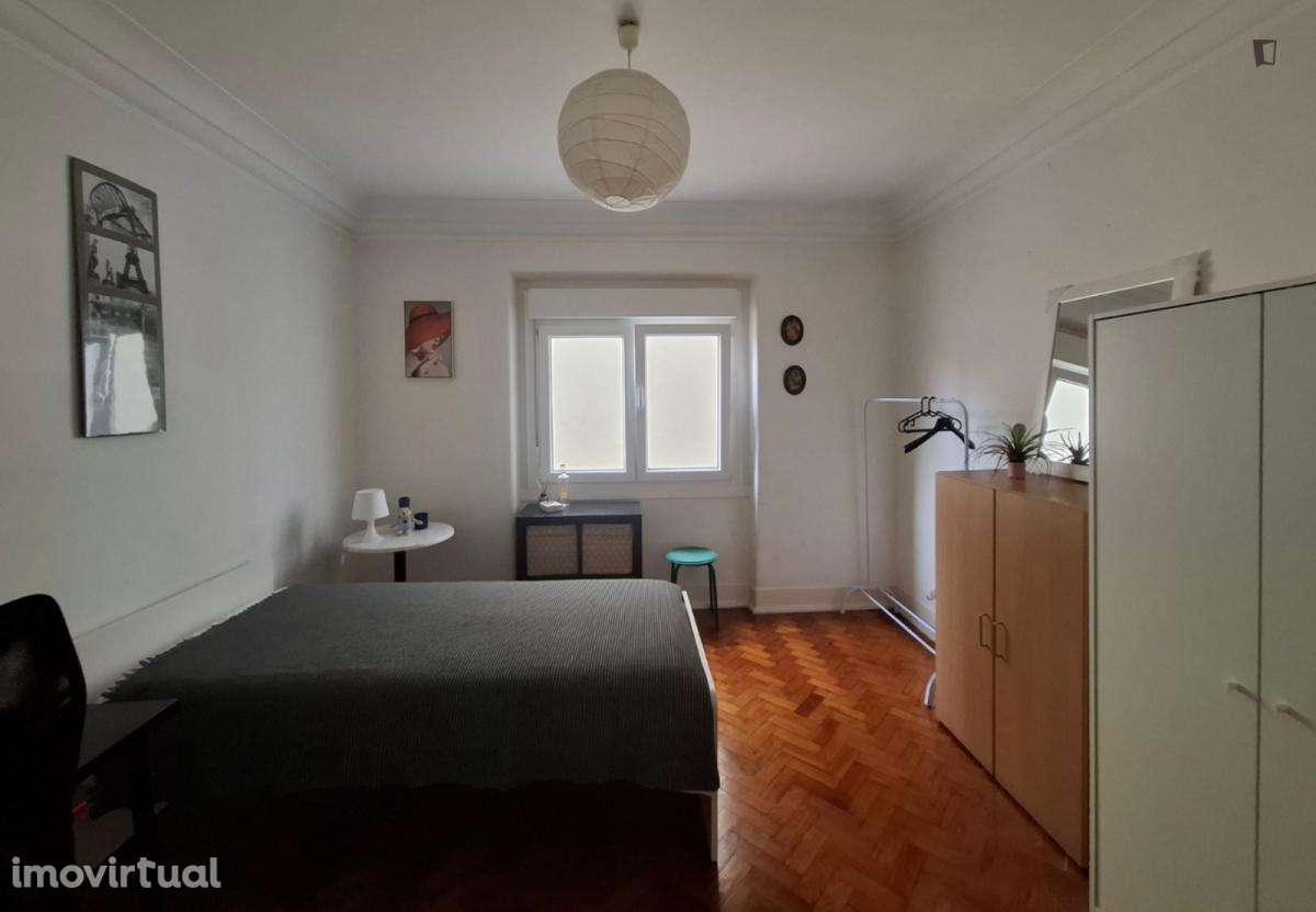 Quarto - localizado em Campolide Lisbon - Grande imagem: 2/24