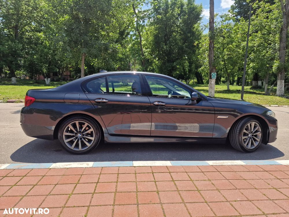 BMW Seria 5 520d Aut. Luxury Line - 8