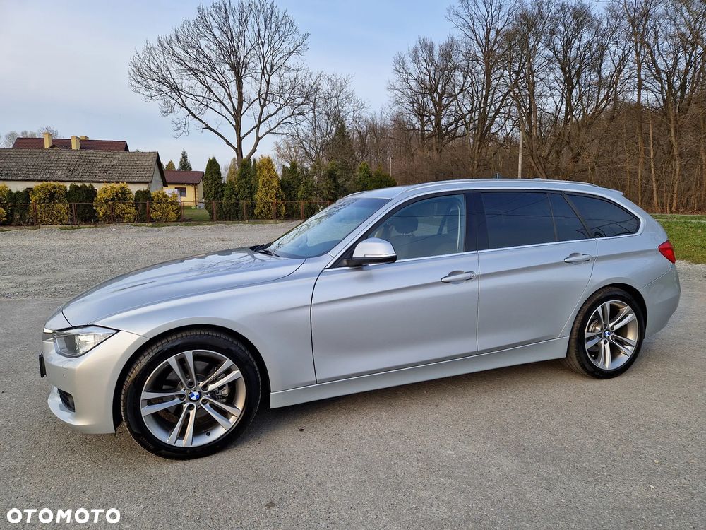 BMW Seria 3 320d xDrive - 10